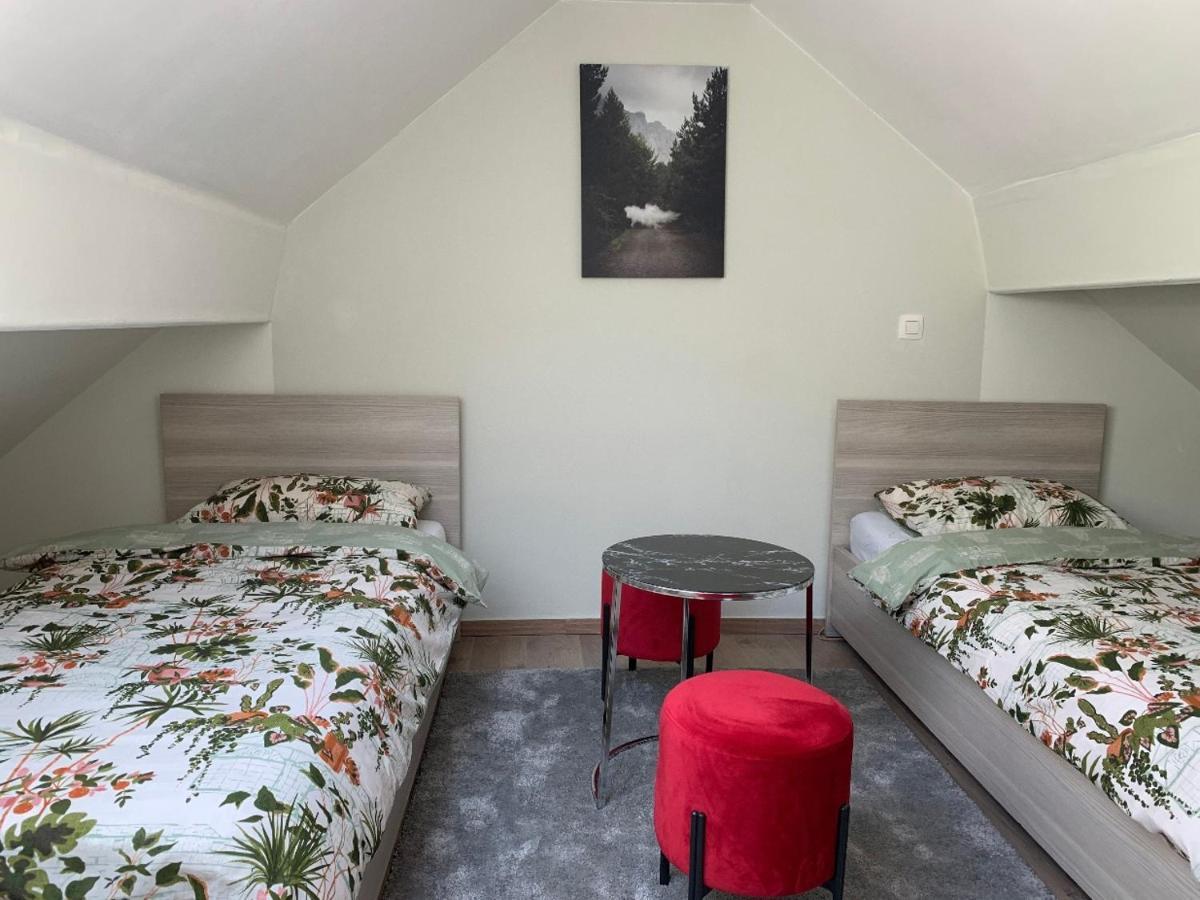 Un Sommeil Paisible Saint-Gilles Exterior foto